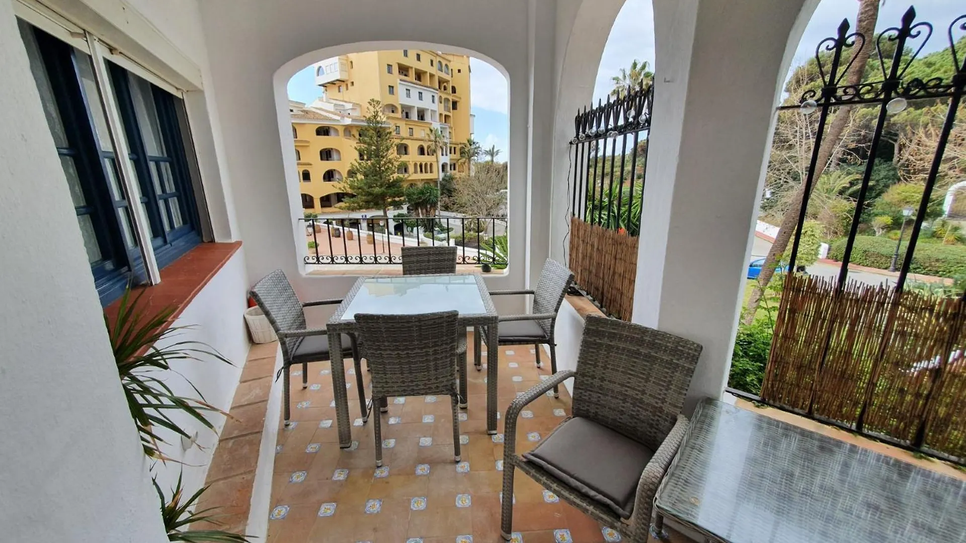 J51 Cabopino Appartement Marbella Spanje