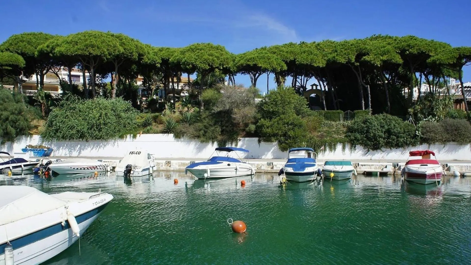 J51 Cabopino Apartment Marbella