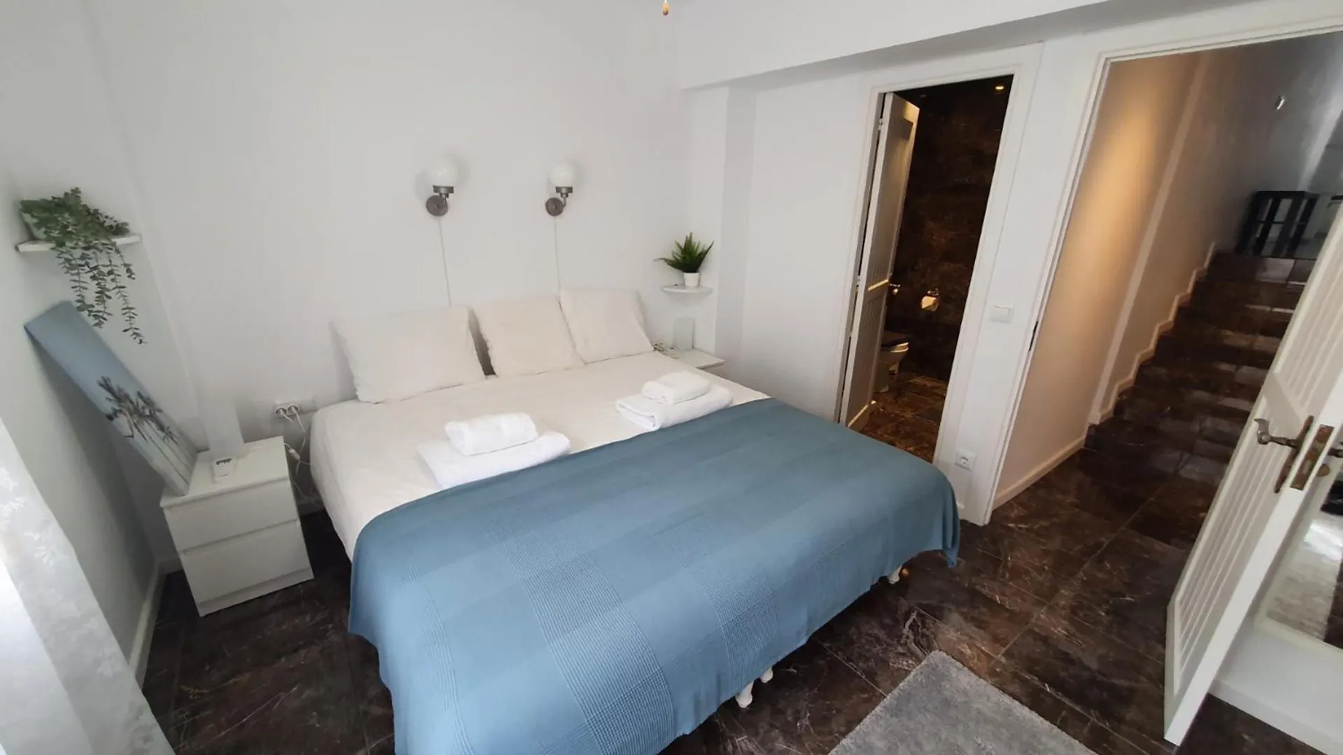 J51 Cabopino Apartment Marbella