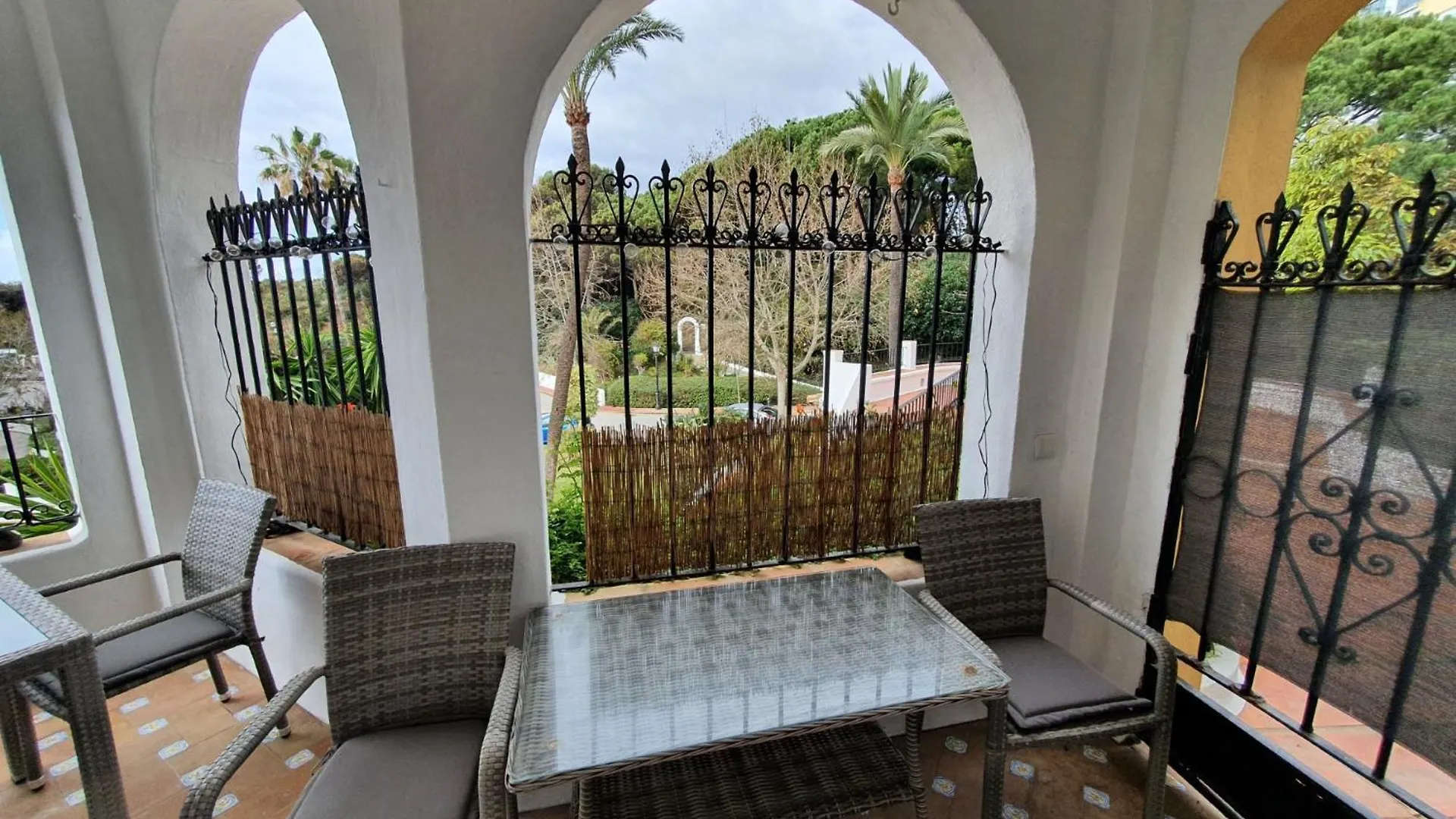 J51 Cabopino Apartment Marbella